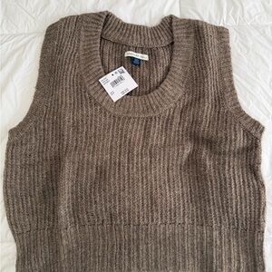 American Eagle Outfitters Taupe Ribbed Crewneck Sleeveless Sweater